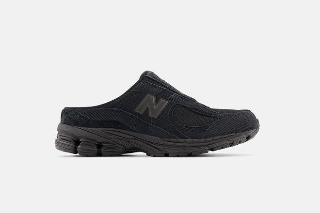 New Balance 再次为 2002R Mule 推出9款全新配色！