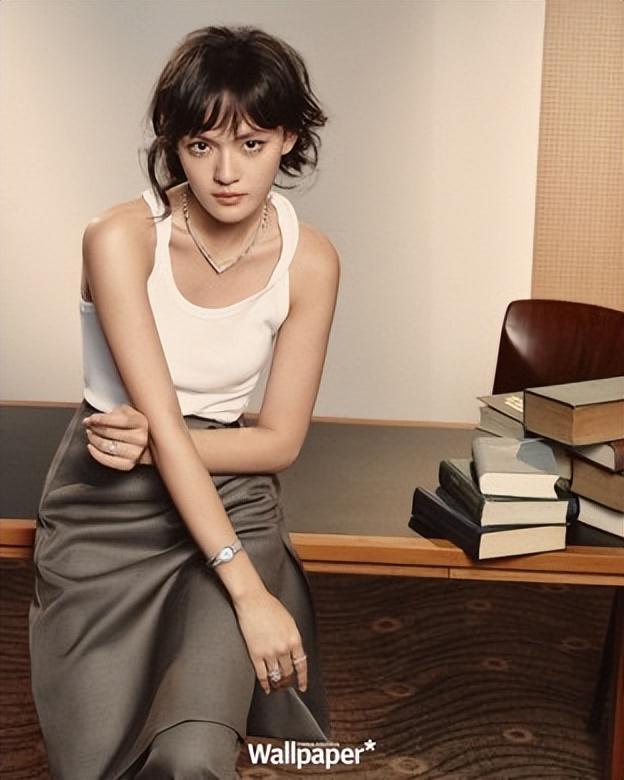 文淇饰以CHAUMET系列珠宝登封《Wallpaper*中文版》12月刊 